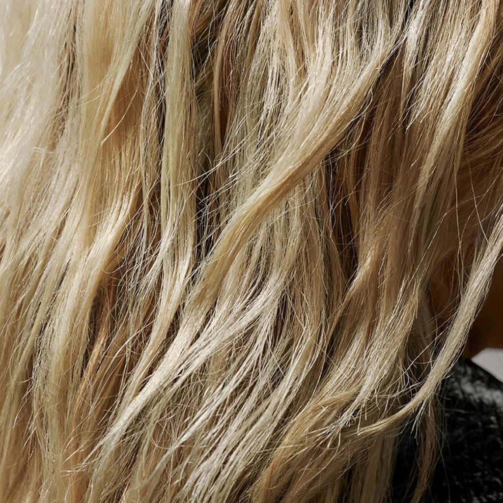 Oribe Flash Form Finishing Spray Wax